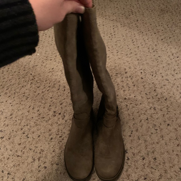 Light brown women’s boots - Picture 2 of 3